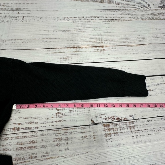 Tommy John Size Medium Black Loungewear Henley Sweater - Picture 12 of 13